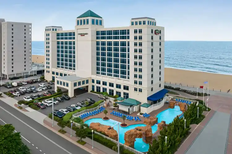 Courtyard Virginia Beach Oceanfront / North 37th Street, North Virginia Beach : -40% during the day - Dayuse.com