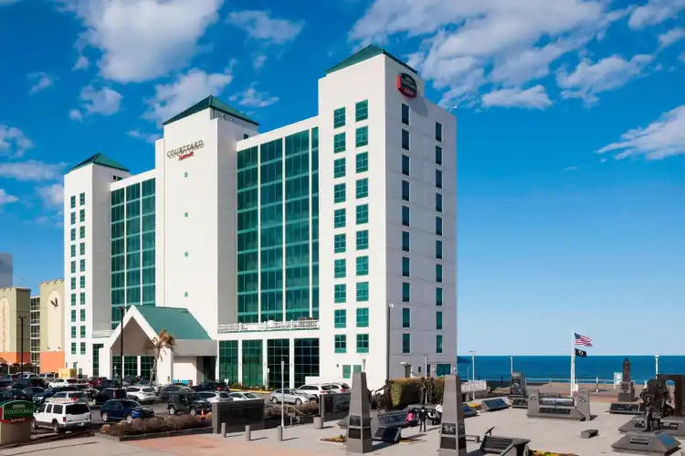 Courtyard by Marriott Virginia Beach Oceanfront/South, North Virginia Beach : -49% during the day - Dayuse.com